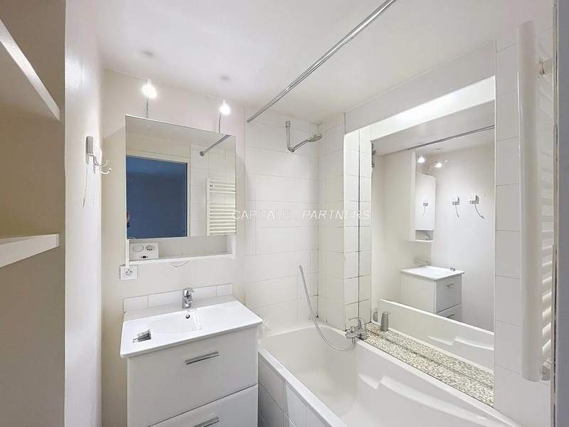 Studio meublé  PARIS 7 - 37 m²;