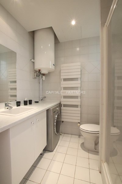 Studio meublé  PARIS 1 - 31 m²;
