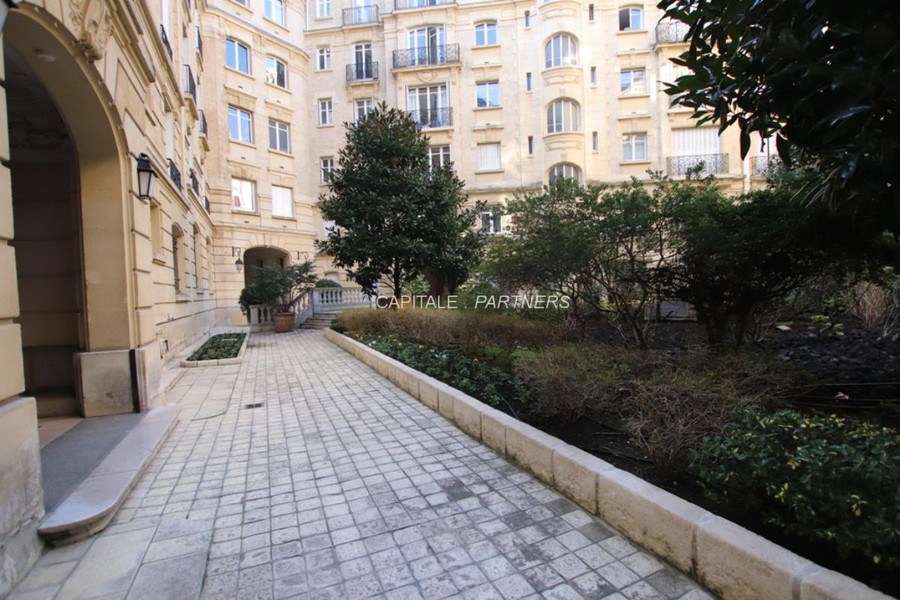 Appartement 3 chambres meublé PARIS 16 - 116 m²;