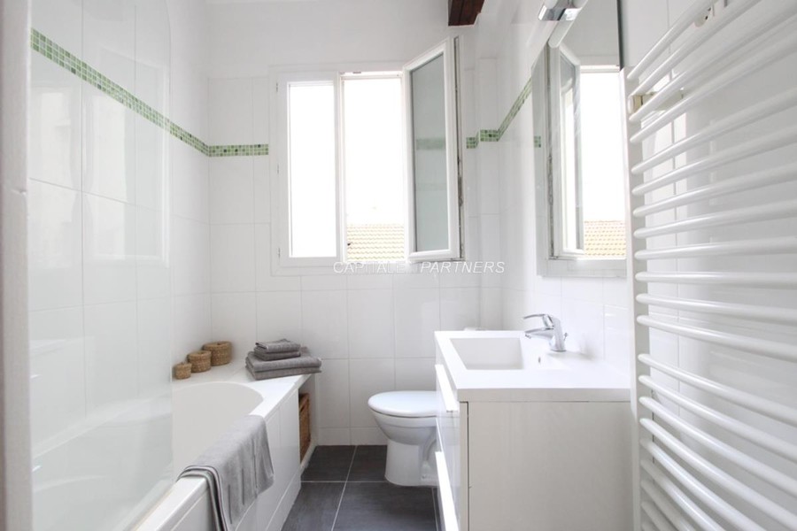 Appartement 2 chambres meublé PARIS 16 - 49 m²;