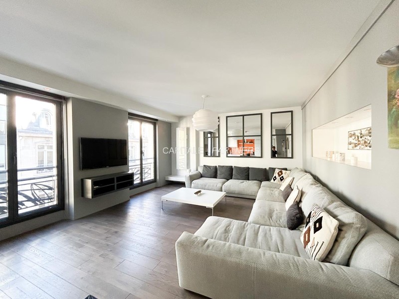 Appartement 2 chambres meublé PARIS 8 - 93 m²;