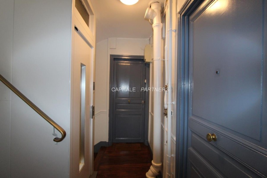 Appartement 1 chambre meublé PARIS 18 - 41 m²;
