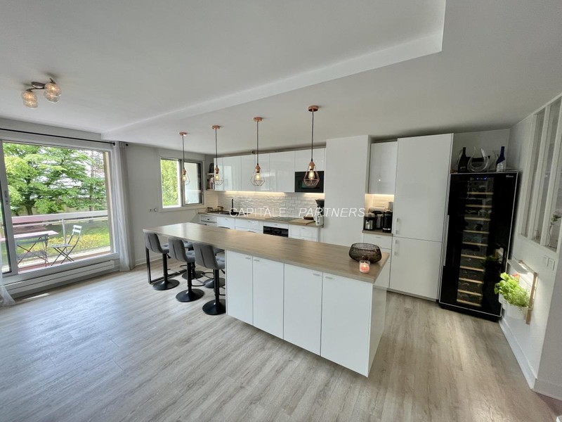 Appartement 3 chambres meublé ISSY-LES-MOULINEAUX - 98 m²;