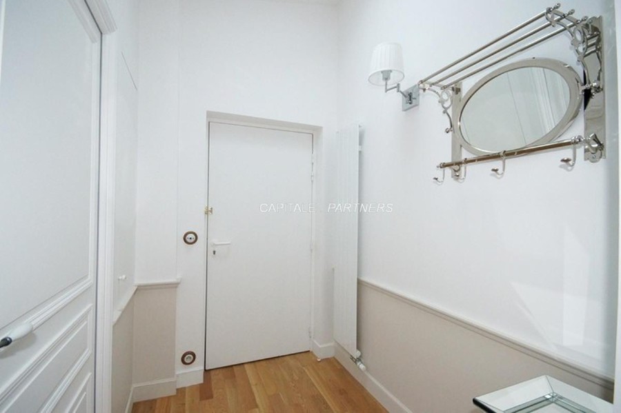 Appartement 1 chambre meublé PARIS 8 - 56 m²;