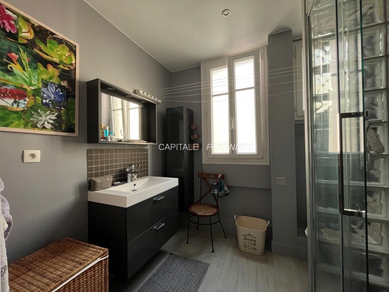 Appartement 1 chambre meublé PARIS 18 - 46 m²;