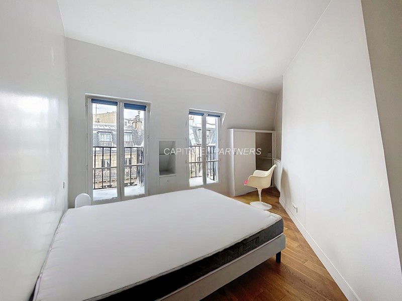 Appartement 1 chambre meublé PARIS 9 - 50 m²;