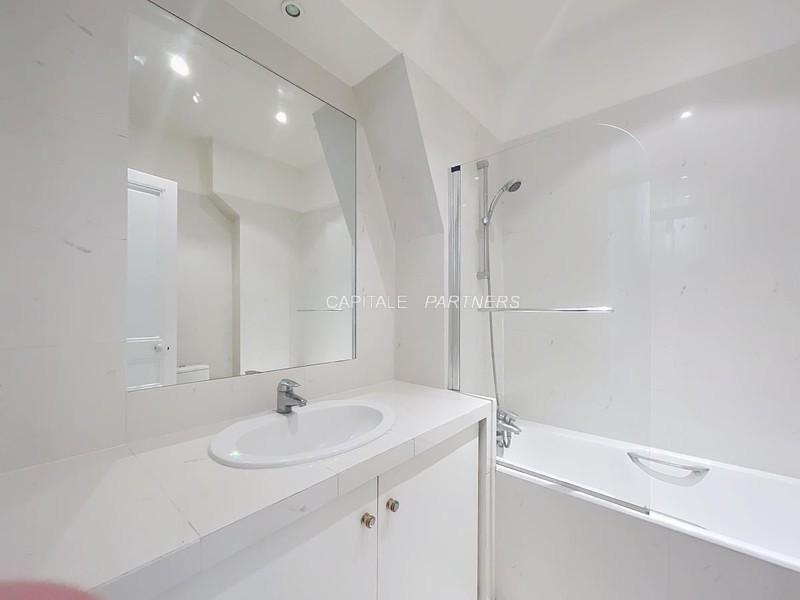 Appartement 4 chambres meublé PARIS 7 - 220 m²;