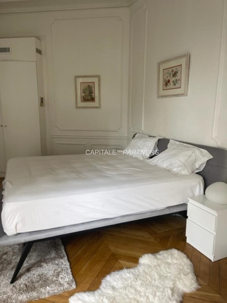 Appartement 2 chambres meublé PARIS 8 - 65 m²;