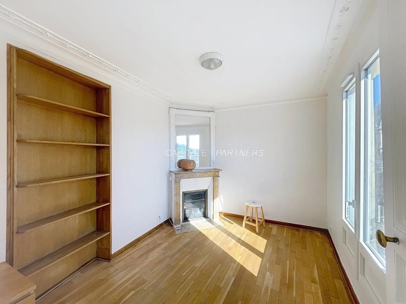 Appartement 2 chambres meublé PARIS 4 - 78 m²;