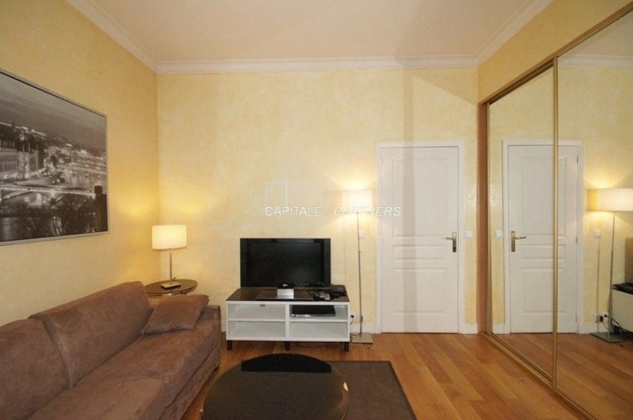 Appartement 1 chambre meublé PARIS 8 - 45 m²;