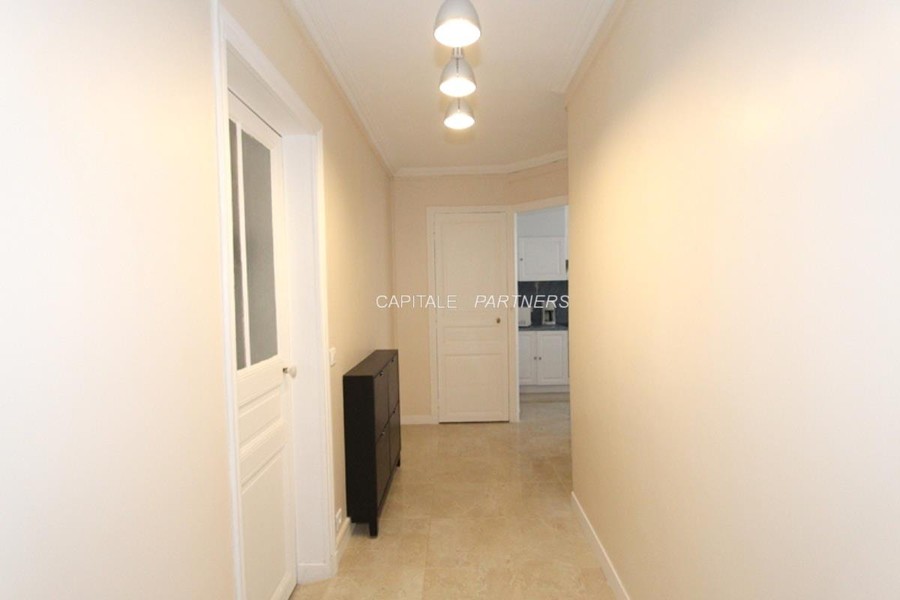 Appartement 1 chambre meublé PARIS 18 - 41 m²;