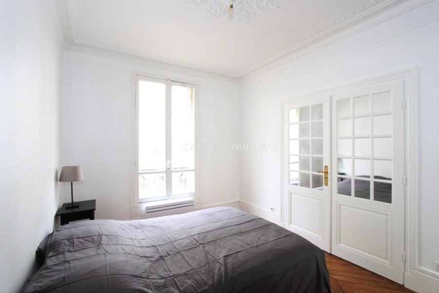 Appartement 1 chambre meublé PARIS 9 - 40 m²;