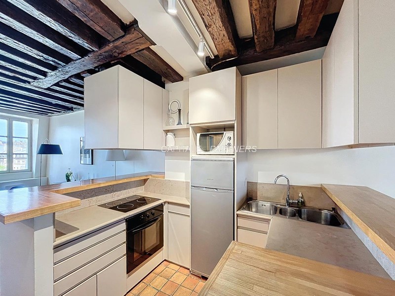 Appartement 1 chambre meublé PARIS 4 - 60 m²;
