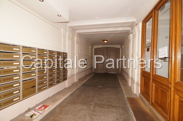 Appartement 2 chambres meublé PARIS 8 - 118 m²;