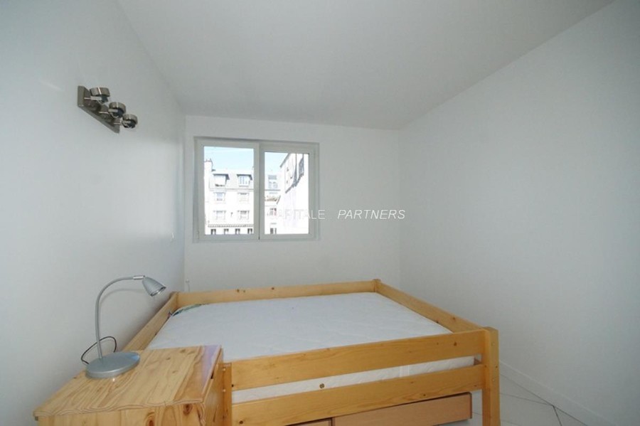 Appartement 3 chambres meublé PARIS 18 - 120 m²;