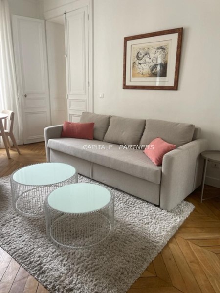Appartement 2 chambres meublé PARIS 8 - 65 m²;