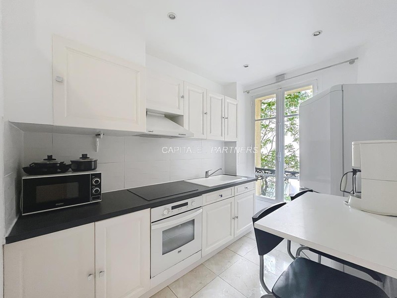 Appartement 1 chambre meublé PARIS 18 - 41 m²;