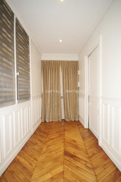 Appartement 2 chambres meublé PARIS 8 - 115 m²;
