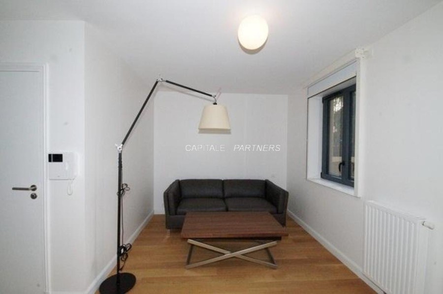 Studio meublé  PARIS 15 - 24 m²;