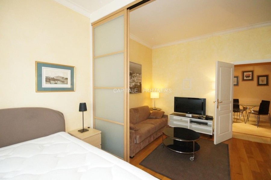 Appartement 1 chambre meublé PARIS 8 - 45 m²;