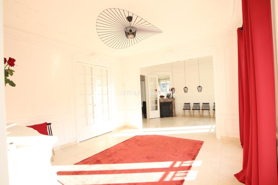 Appartement 3 chambres meublé PARIS 16 - 116 m²;