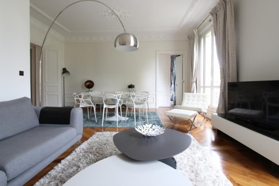 Appartement 2 chambres meublé PARIS 8 - 115 m²;