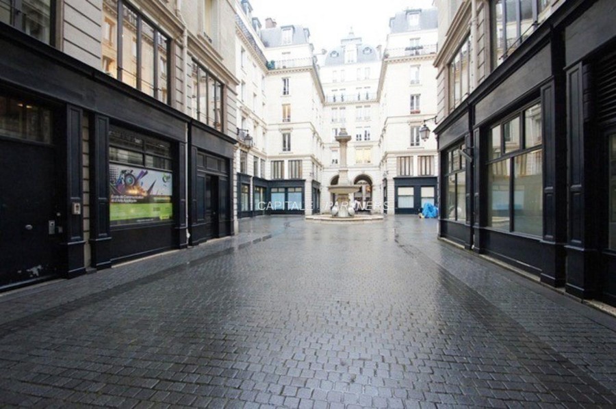 Studio meublé  PARIS 1 - 31 m²;