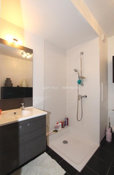 Studio meublé  GENNEVILLIERS - 37 m²;