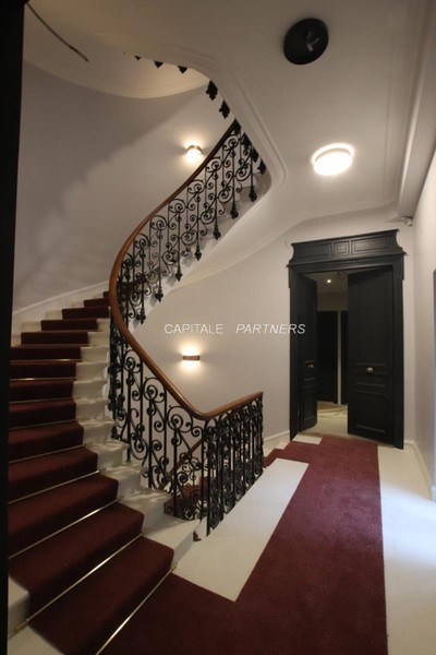 Appartement 2 chambres PARIS 16 - 70 m²;