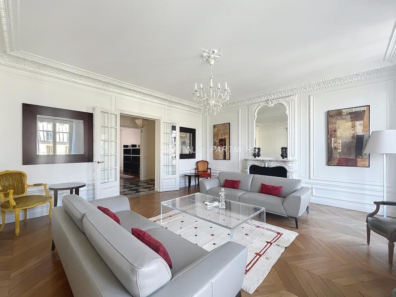Appartement 4 chambres meublé PARIS 7 - 220 m²;