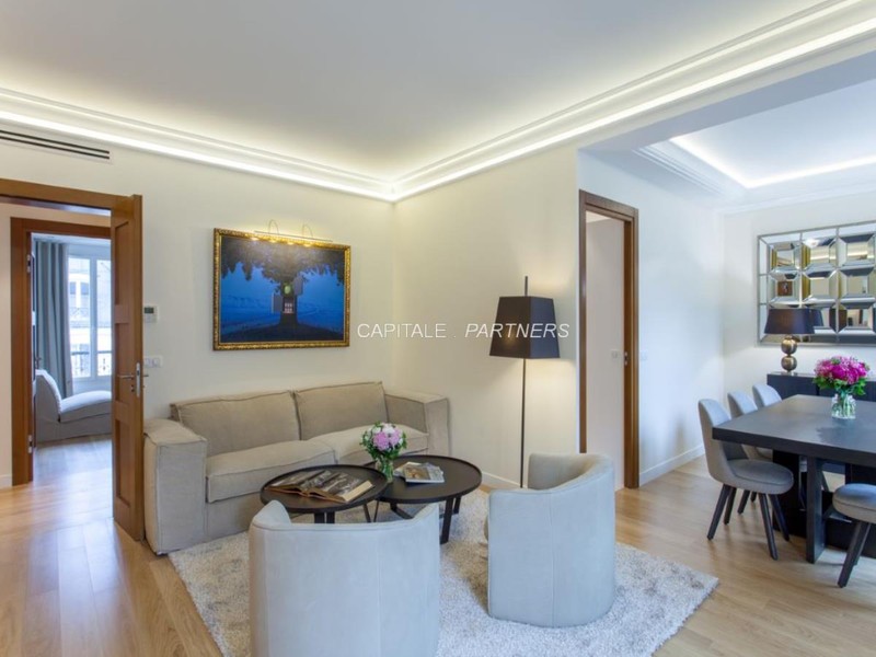 Appartement 3 chambres meublé PARIS 8 - 110 m²;