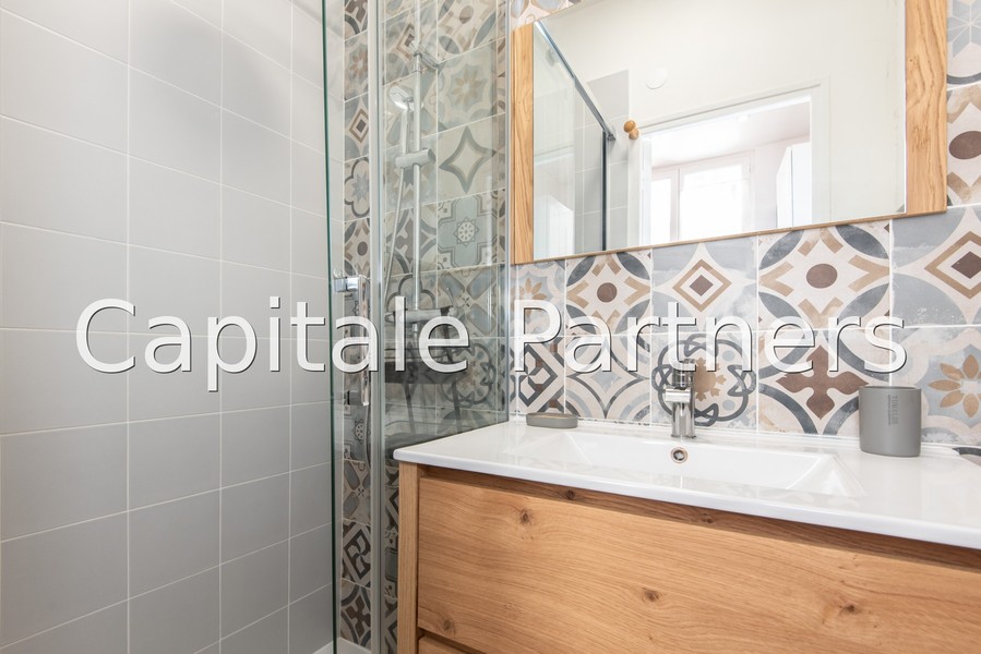 Studio meublé  PARIS 2 - 14 m²;