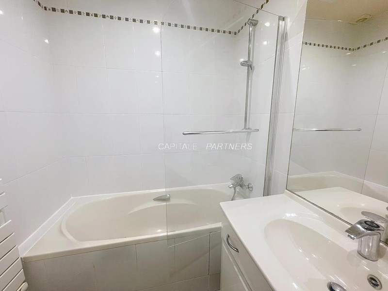 Appartement 3 chambres meublé PARIS 16 - 101 m²;