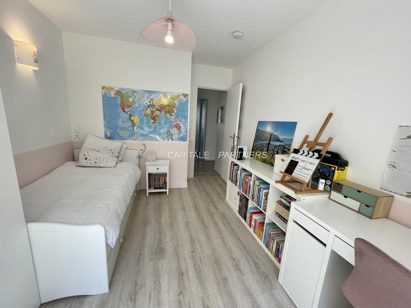 Appartement 3 chambres meublé ISSY-LES-MOULINEAUX - 98 m²;