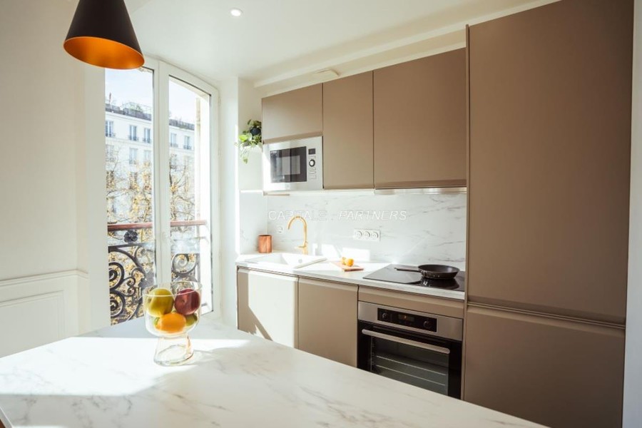 Appartement 2 chambres meublé PARIS 11 - 80 m²;