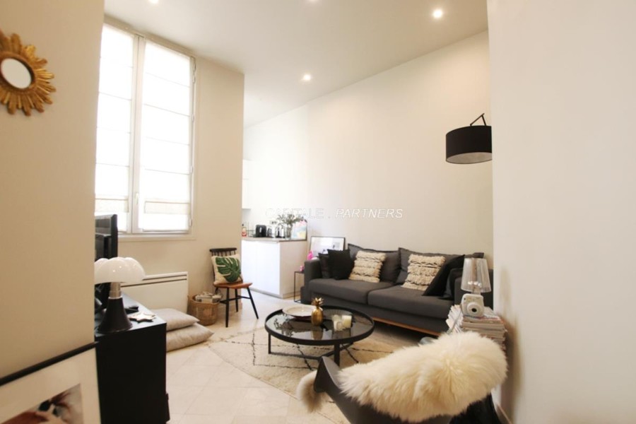 Appartement 1 chambre meublé PARIS 9 - 37 m²;