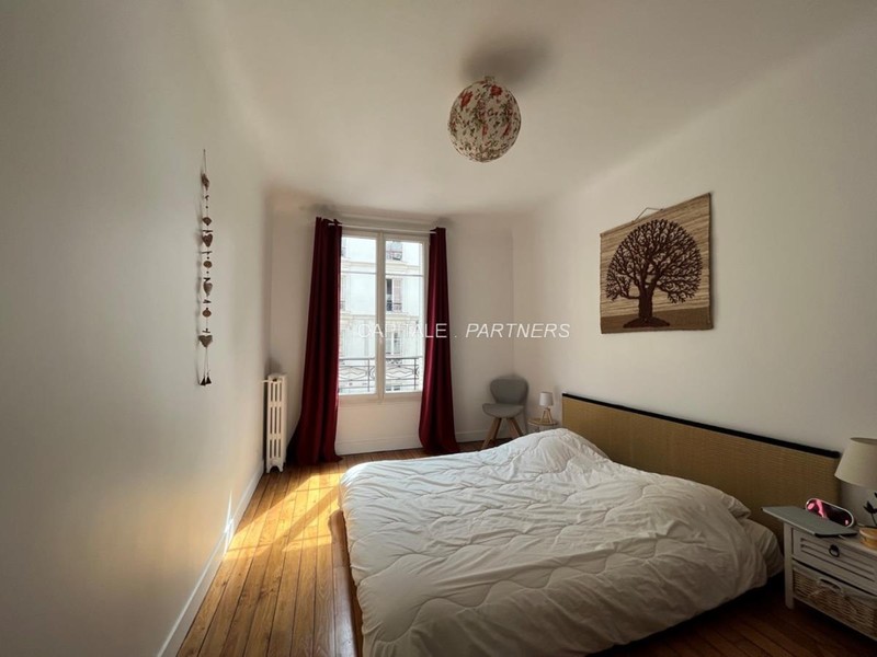 Appartement 1 chambre meublé PARIS 18 - 46 m²;