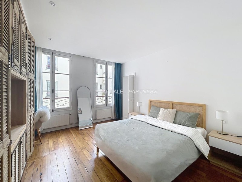 Appartement 2 chambres meublé PARIS 9 - 90 m²;