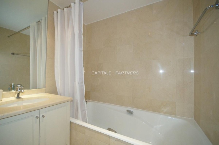 Studio meublé  PARIS 16 - 40 m²;