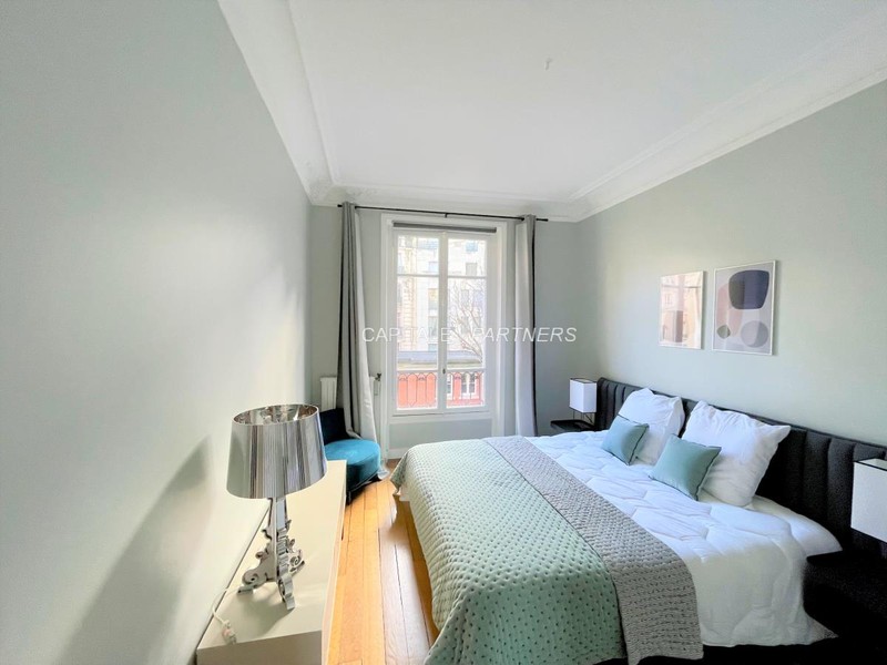 Appartement 2 chambres meublé PARIS 7 - 64 m²;
