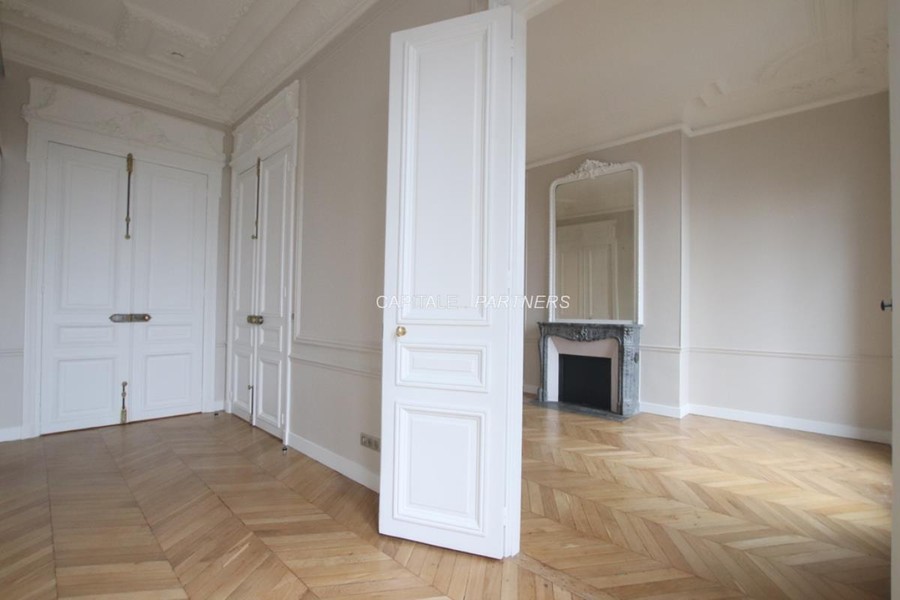 Appartement 2 chambres PARIS 16 - 70 m²;